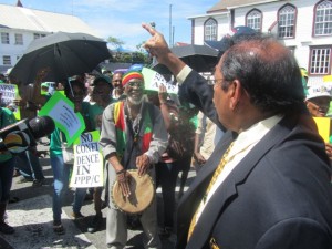 AFC's Moses Nagamootoo addresses the protesters. [iNews' Photo]