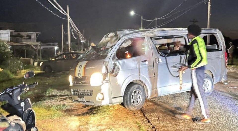 Survivors recall horror of Corentyne minibus crash – INews Guyana