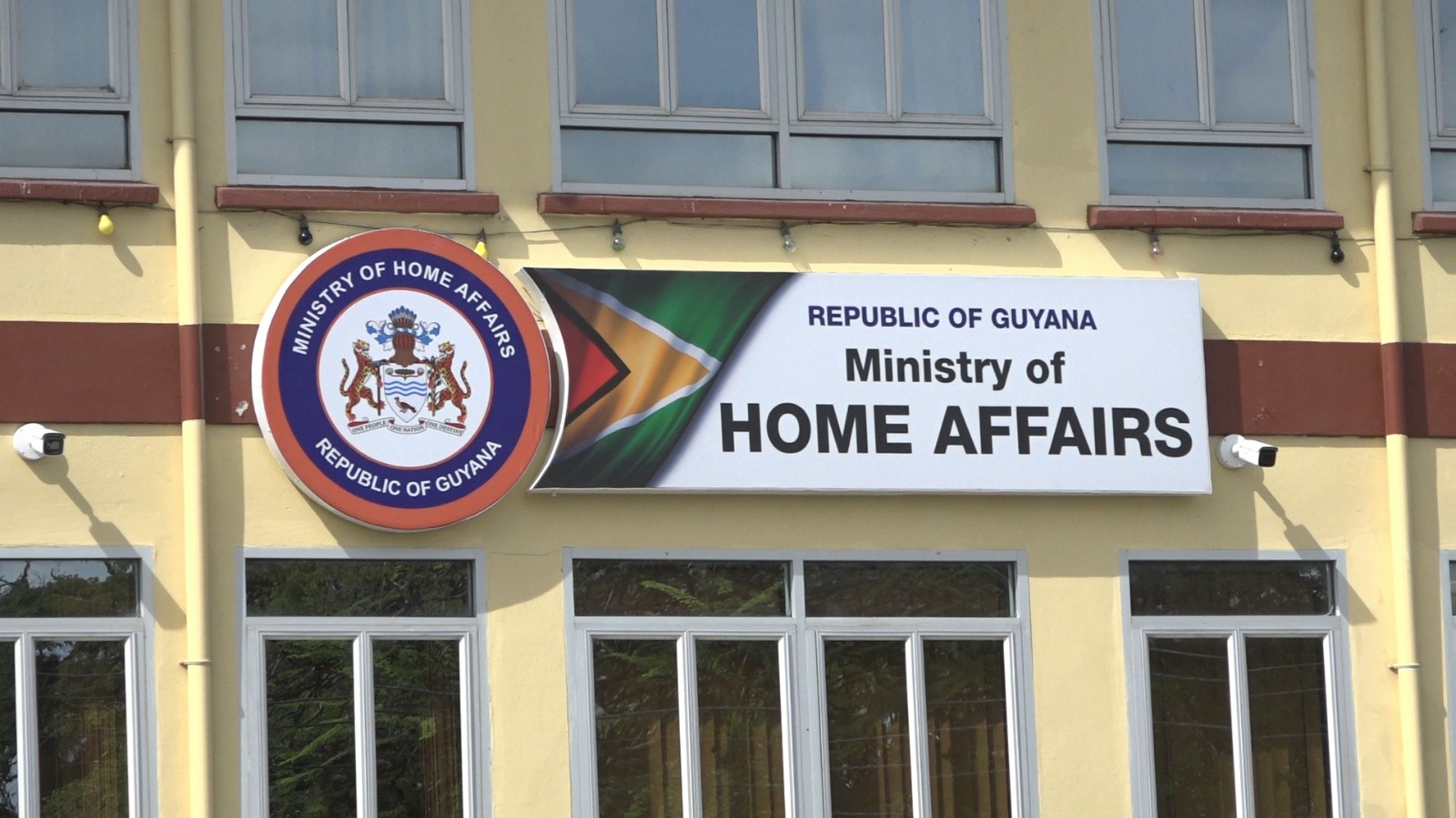 Intruder breaches Home Affairs Ministry; security officer gives chase but suspect evades capture – INews Guyana