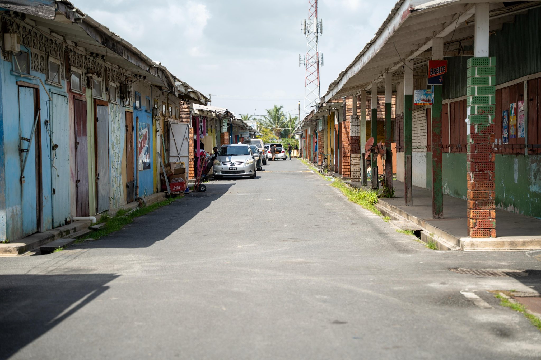 Manickchand pledges upgrades to East Ruimveldt Market