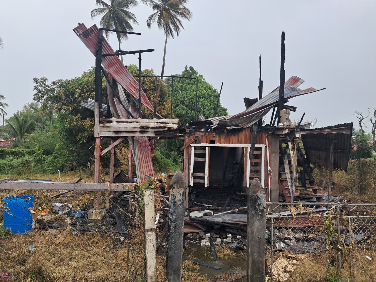 Fire rips through Port Mourant house leaving single mother, 4 children homeless