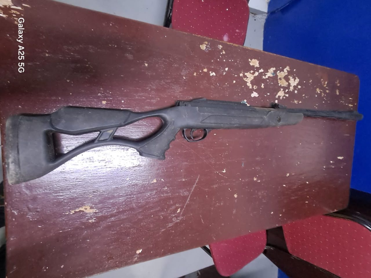 Crabwood Creek barber arrested after .22 calibre rifle found – INews Guyana Crabwood Creek barber arrested after .22 calibre rifle found – INews Guyana