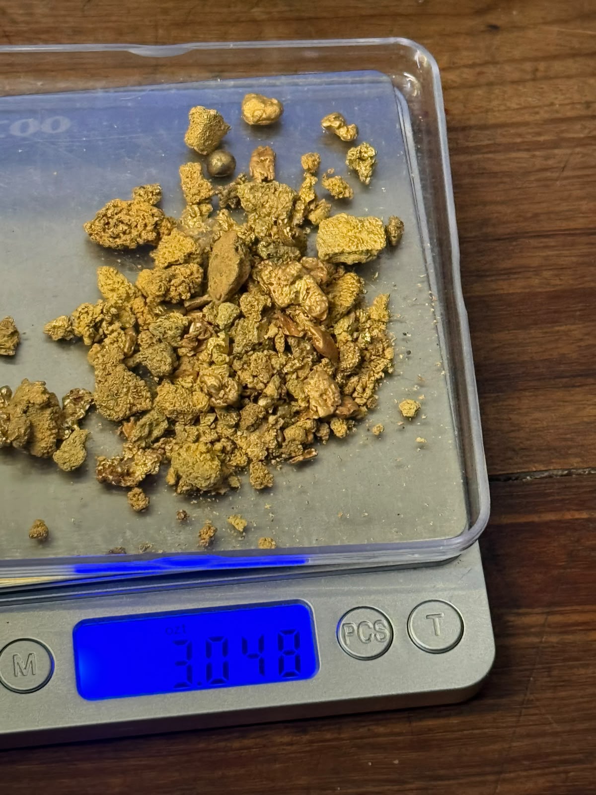 Thumbnail for 2 Americans detained over suspected gold smuggling at CJIA